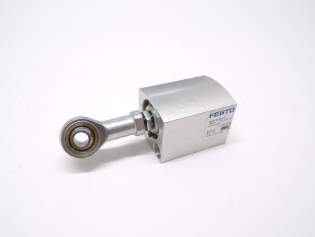 LYHYTISKUSYLINTERI T18103021